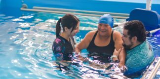 CUENTA DIF-REYNOSA CON TERAPIAS DE REHABILITACIÓN EN EL ÁREA DE HIDROTERAPIA