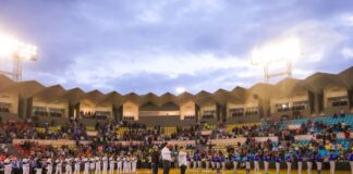 LANZÓ CARLOS PEÑA ORTIZ LA PRIMERA BOLA EN EL PARQUE LÓPEZ MATEOS