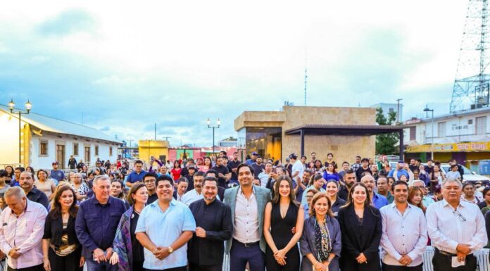 ACOMPAÑARON FAMILIAS REYNOSENSES AL ALCALDE CARLOS PEÑA ORTIZ EN GRANDIOSO CONCIERTO SINFÓNICO