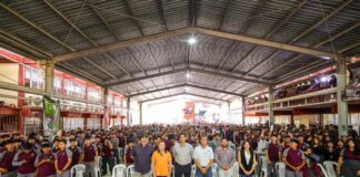 PRESENTÓ CARLOS PEÑA ORTIZ CONFERENCIA MOTIVACIONAL CON EL CAMPEÓN MUNDIAL JULIO CÉSAR CHÁVEZ