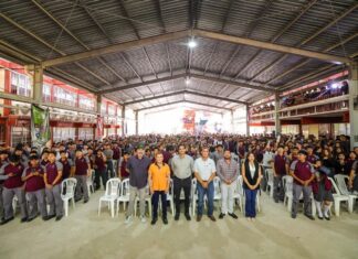 PRESENTÓ CARLOS PEÑA ORTIZ CONFERENCIA MOTIVACIONAL CON EL CAMPEÓN MUNDIAL JULIO CÉSAR CHÁVEZ