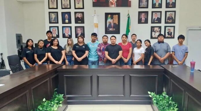 IMPARTEN TALLER SOBRE DISCAPACIDAD