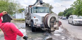 REPARÓ COMAPA DERRAME DE DRENAJE EN INTEGRACIÓN FAMILIAR