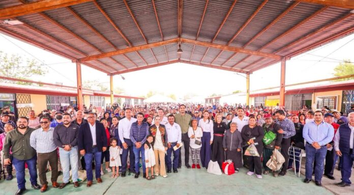 ASISTIERON MÁS DE 700 HABITANTES DE BALCONES A BRIGADA «DIF EN TU COLONIA» CON CARLOS PEÑA ORTIZ