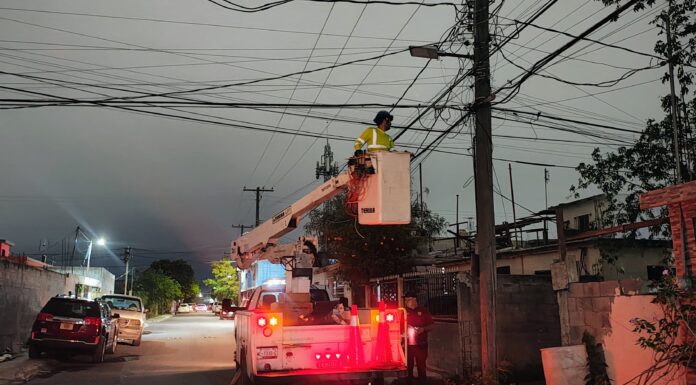 REFUERZA MUNICIPIO DE REYNOSA ALUMBRADO PÚBLICO CON JORNADA NOCTURNA EN COLONIAS