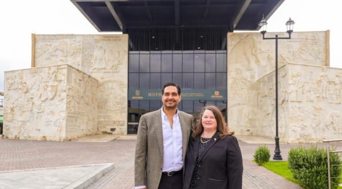 RECIBIÓ CARLOS PEÑA ORTIZ A LA CÓNSUL ESTADOUNIDENSE MARY VIRGINIA HANTSCH