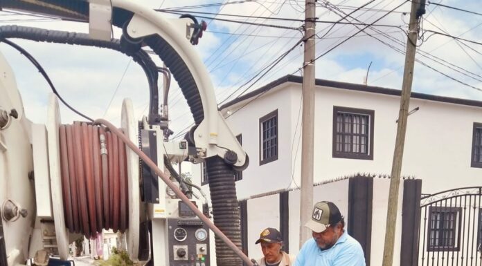 REALIZÓ COMAPA MANTENIMIENTO SANITARIO EN LA COLONIA MARTE R. GÓMEZ
