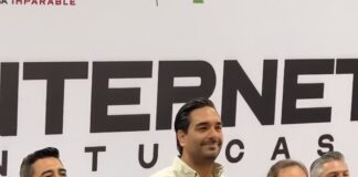 ALCALDE CARLOS PEÑA ORTIZ IMPULSA CONECTIVIDAD DIGITAL CON ENTREGA DE COMPUTADORAS Y MÓDEMS A FAMILIAS VULNERABLES