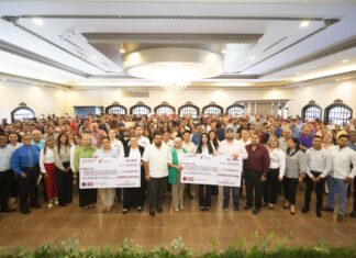 CON ENTREGA DE BONO MUNICIPAL RECONOCEN LABOR DE LOS TRABAJADORES DE LA EDUCACIÓN