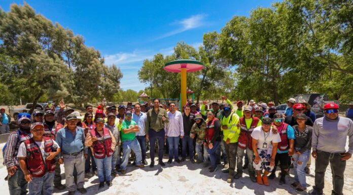 RECONOCIÓ CARLOS PEÑA ORTIZ ESFUERZO Y DEDICACIÓN DE LAS TRABAJADORAS DEL SECTOR SALUD