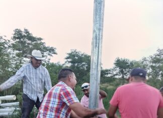 INSTALÓ COMAPA BOMBA SUMERGIBLE EN RINCÓN DE LAS FLORES