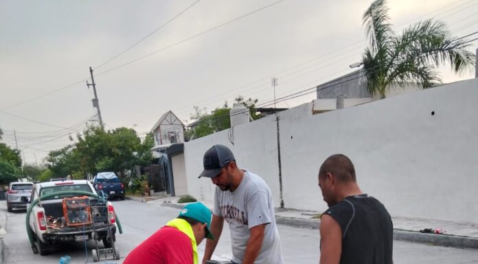 REPARÓ COMAPA FUGAS DE AGUA POTABLE EN DISTINTOS SECTORES DE LA CIUDAD