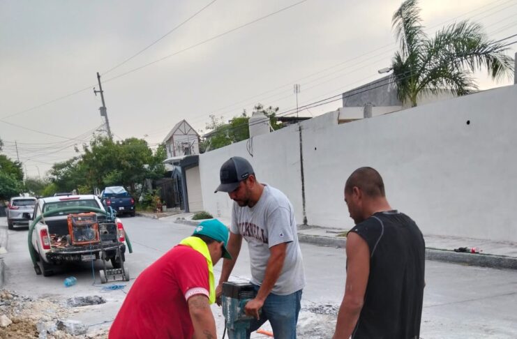 REPARÓ COMAPA FUGAS DE AGUA POTABLE EN DISTINTOS SECTORES DE LA CIUDAD