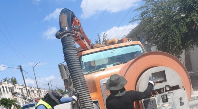 REALIZÓ COMAPA SONDEO DE DRENAJE SANITARIO EN VILLA FLORIDA SECTOR B