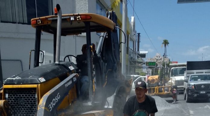 CONCLUYE COMAPA REPARACIONES Y AVANZA EN REPOSICIÓN DE CARPETA ASFÁLTICA