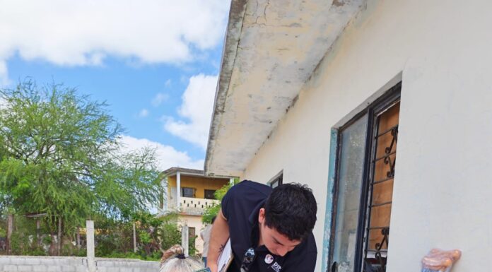 ACERCA ALCALDE CARLOS PEÑA Y DIF-REYNOSA APOYOS FUNCIONALES A FAMILIAS DEL EJIDO LAS ANACUAS