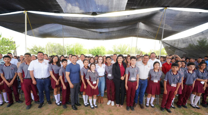 DIÁLOGO CARLOS PEÑA ORTIZ CON ESTUDIANTES DE LA UNIVERSIDAD VALLE DEL BRAVO CON «ACCIÓN Y CONCIENCIA»
