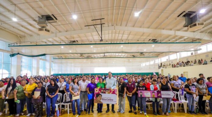 LA EDUCACIÓN ES LA BASE DE LA TRANSFORMACIÓN»: CARLOS PEÑA ORTIZ, AL ENTREGAR BECAS RITA CETINA EN REYNOSA