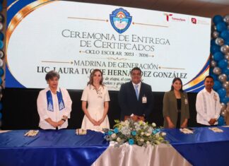 FELICITA GOBIERNO DEL BIOL. RAMIRO CORTEZ A ESTUDIANTES GRADUADOS DE LA ESGAJA