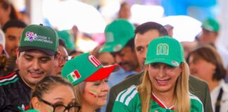 CONVIVIÓ LA SENADORA MAKI ORTIZ CON AFICIONADOS AL FUTBOL EN TRANSMISIÓN DE JUEGO MUNDIALISTA