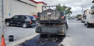 REFUERZA GOBIERNO DE CARLOS PEÑA ORTIZ PROGRAMA DE BACHEO EN SECTORES ESTRATÉGICOS DE REYNOSA