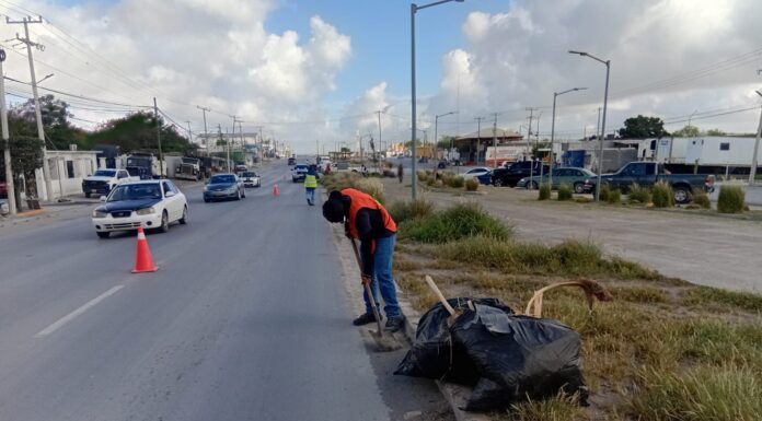 GOBIERNO DE REYNOSA REFUERZA LIMPIEZA URBANA EN LA AVENIDA RODOLFO GARZA CANTÚ