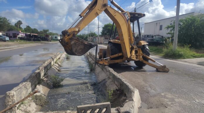 EFECTUÓ GOBIERNO DE REYNOSA DESAZOLVE DE DRENES EN BALCONES DE ALCALÁ Y ARBOLEDAS
