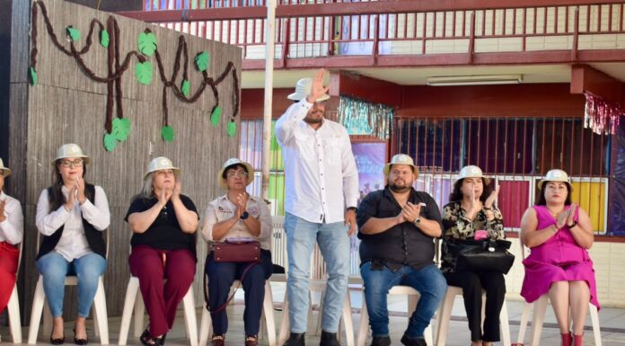 IMPULSAN LECTURA Y APRENDIZAJE CON FERIA EDUCATIVA EN CONGREGACIÓN VALADECES