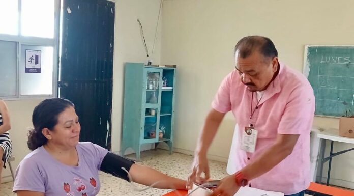 LLEVA GOBIERNO MUNICIPAL BRIGADAS MÉDICAS AL ÁREA RURAL