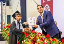 PRESIDIÓ ALCALDE CARLOS PEÑA ORTIZ GRADUACIÓN DE GENERACIÓN LIII DEL CBTIS 7 CON LA DIRECTORA BRENDA LILIA GODINA TOVÍAS