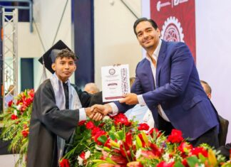 PRESIDIÓ ALCALDE CARLOS PEÑA ORTIZ GRADUACIÓN DE GENERACIÓN LIII DEL CBTIS 7 CON LA DIRECTORA BRENDA LILIA GODINA TOVÍAS