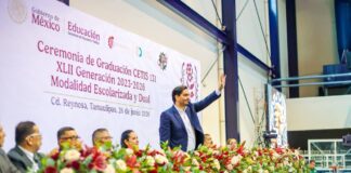 ASISTIÓ CARLOS PEÑA ORTIZ A CEREMONIA DE GRADUACIÓN DEL CETIS No. 131