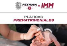 BRINDA GOBIERNO DE CARLOS PEÑA ORTIZ PLÁTICAS PREMATRIMONIALES A PAREJAS