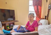 ENTREGA DIF-REYNOSA APARATOS FUNCIONALES DURANTE VISITAS DOMICILIARIAS