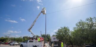 REHABILITAN ALUMBRADO EN LA CARRETERA RIBEREÑA PARA FORTALECER LA SEGURIDAD VIAL EN REYNOSA