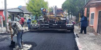 SUPERVISAN AVANCE DE PAVIMENTACIÓN EN CONGREGACIÓN VALADECES
