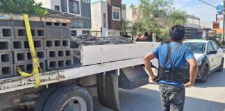 DETECTÓ VIGILANCIA AMBIENTAL VEHÍCULO CON CARGA SIN LONA DE CONTENCIÓN