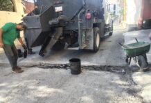 REHABILITACIÓN IMPARABLE: INTENSIFICA ALCALDE CARLOS PEÑA ORTIZ TRABAJO DE BACHEO