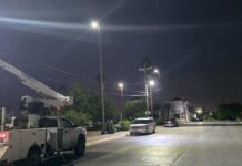 REFUERZAN ALUMBRADO PÚBLICO EN PLAZA DE RANCHO GRANDE EN REYNOSA