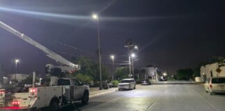 REFUERZAN ALUMBRADO PÚBLICO EN PLAZA DE RANCHO GRANDE EN REYNOSA