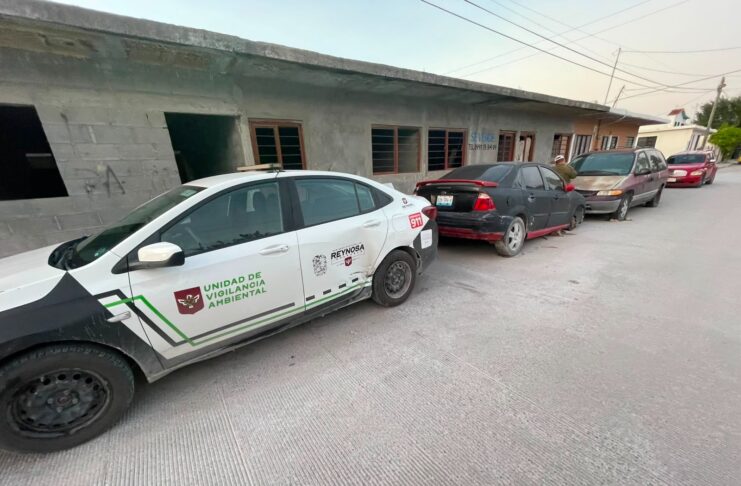 VIGILA DIRECCIÓN DE MEDIO AMBIENTE PERMANENCIA DE VEHÍCULOS ABANDONADOS EN VÍA PÚBLICA