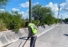 ATENDIÓ COMAPA LIMPIEZA DE POZOS DE VISITA EN DISTINTOS SECTORES DE LA CIUDAD