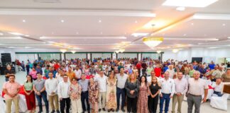 FESTEJARON ALCALDE CARLOS PEÑA ORTIZ Y LA SENADORA MAKI ESTHER ORTIZ DOMÍNGUEZ 63 ANIVERSARIO DE SINDICATO CON LOS TRABAJADORES DEL AYUNTAMIENTO