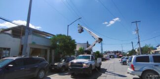 ATENDIÓ SERVICIOS PÚBLICOS REPORTE CIUDADANO CON INSTALACIÓN DE ALUMBRADO EN COLONIA PUERTA DEL SOL