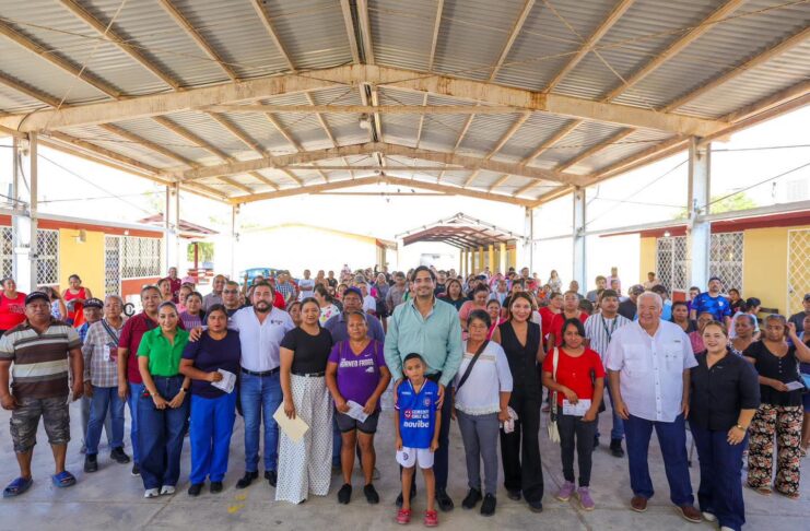 LLEVÓ CARLOS PEÑA ORTIZ PROGRAMA DE SUBSIDIO DEL AGUA A RINCÓN DE LAS FLORES
