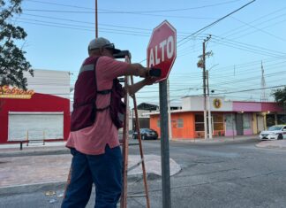 REFUERZAN SEGURIDAD VIAL Y MEJORAN INFRAESTRUCTURA URBANA EN CALLE OAXACA
