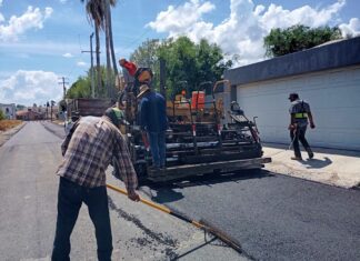 GOBIERNO DEL BIOL. RAMIRO CORTEZ REHABILITA EL PAVIMENTO ASFÁLTICO EN TRAMOS DE LAS CALLES JUAN DE DIOS PEZA Y MANUEL ACUÑA