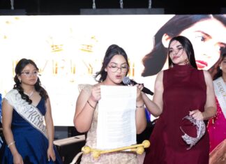CORONAN A EVELYN I, REINA DE LAS FIESTAS PATRONALES