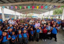 ENTREGÓ CARLOS PEÑA ORTIZ MÁS DE 500 MOCHILAS CON KITS ESCOLARES EN LA PRIMARIA IZTACCÍHUATL