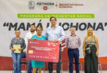 ENTREGÓ CARLOS PEÑA ORTIZ TARJETAS DE MAMÁ LUCHONA EN APOYO A MUJERES DE REYNOSA